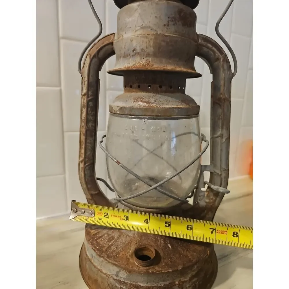 Antique Dietz No. 2 D-Lite‎ Lantern Railroad Hurricane Tubular Oil H Loc Nob NY